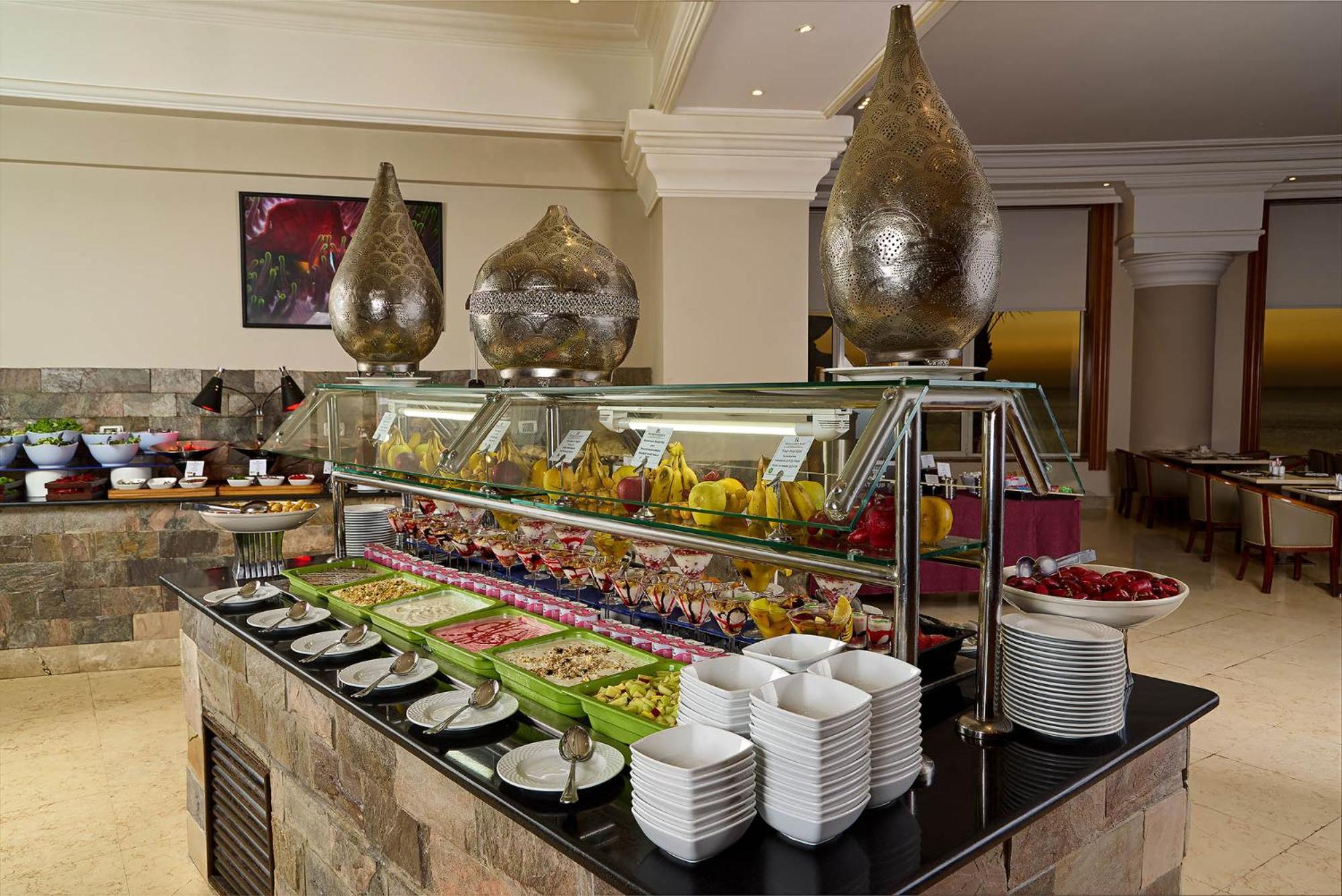 Renaissance Sharm El Sheikh Golden View Beach Resort Exterior photo A salad bar