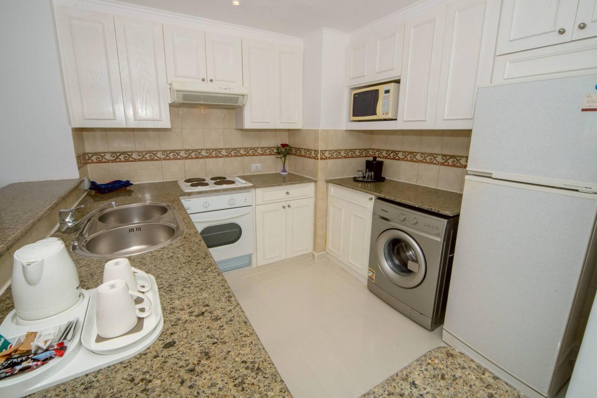 Renaissance Sharm El Sheikh Golden View Beach Resort Exterior photo A modern kitchen